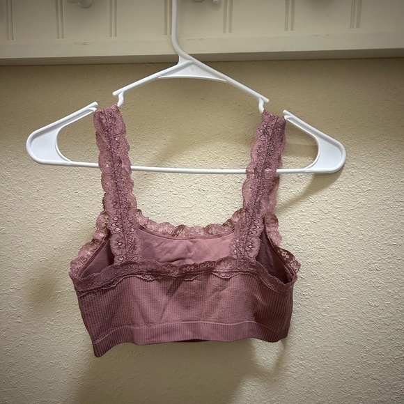 Garage Mauve Lace Trim Bandeau - Picture 2 of 3